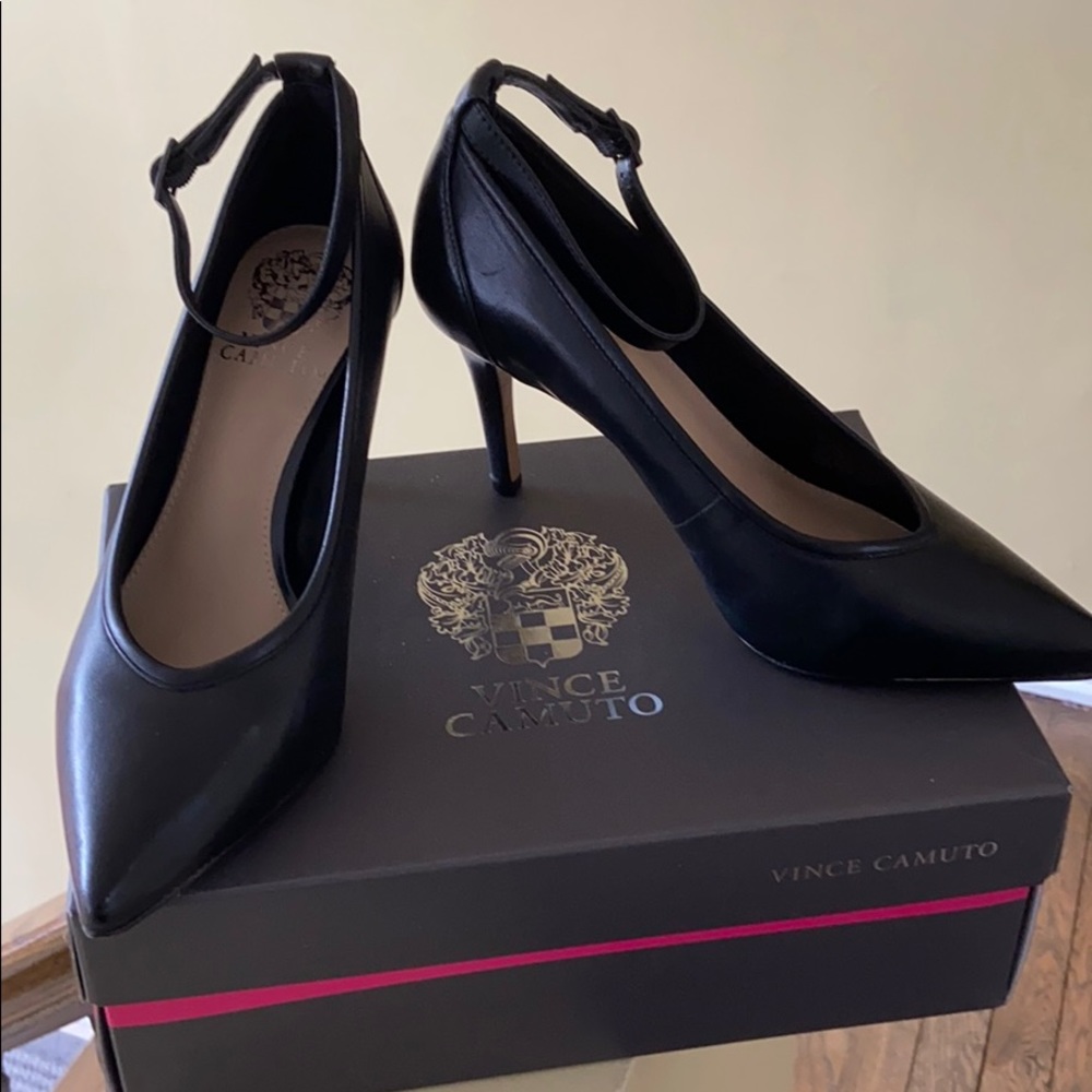 Shoes, brand new Vince Camuto